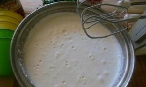 Kako napraviti sladoled s kondenziranim mlijekom kod kuće