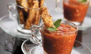 Klasični recept za gazpacho - osvježavajuću juhu od jednostavnih namirnica